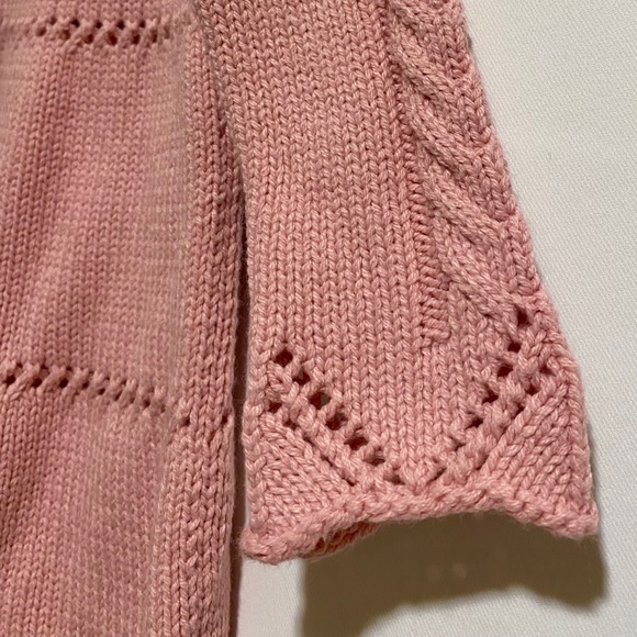 Adorable Knit Dress with Pearl Flower Detail - Picture 4 of 5